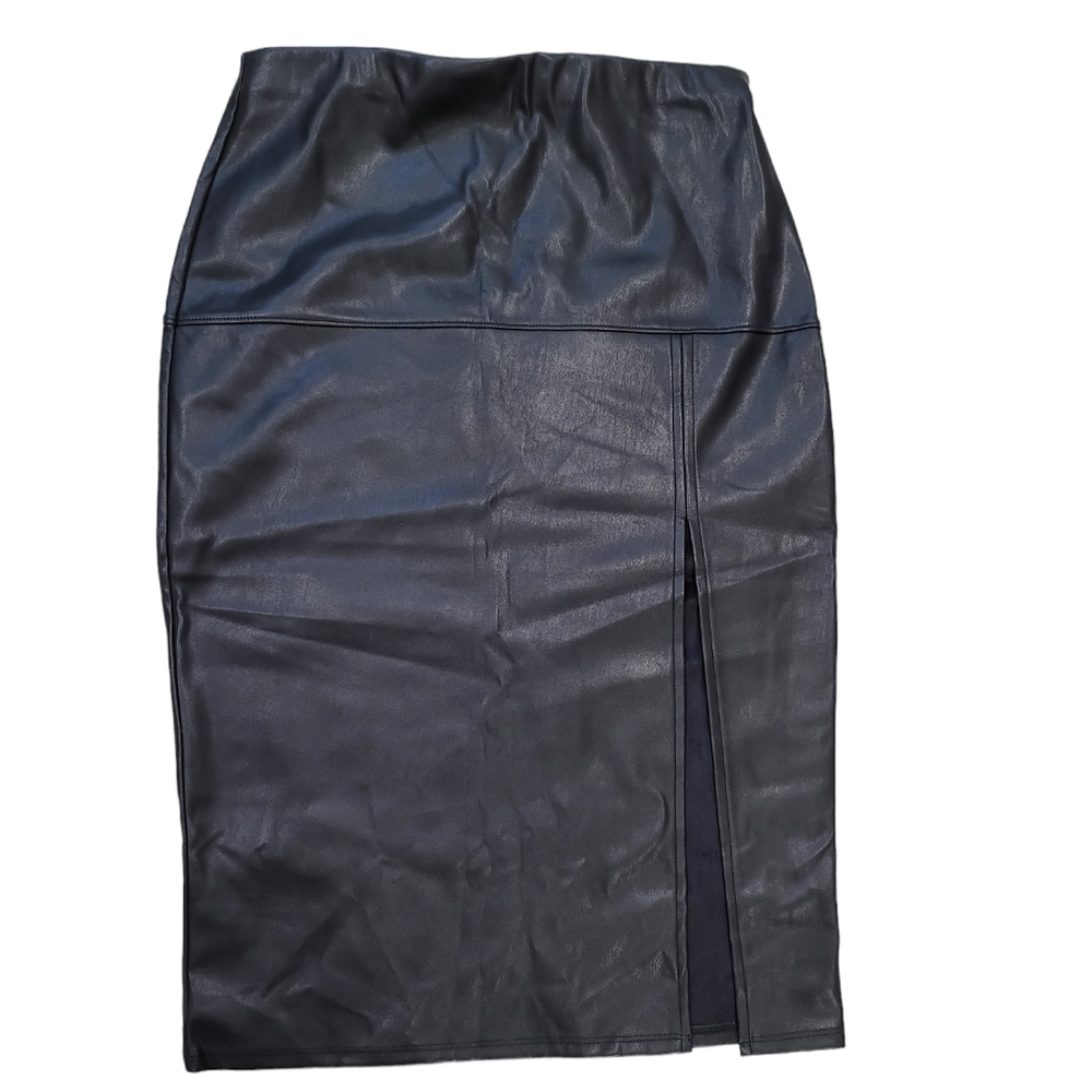 Faux leather pencil skirt